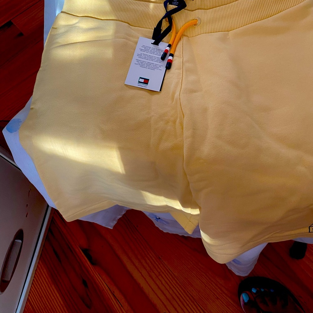 New with tags, yellow size 12 Girls